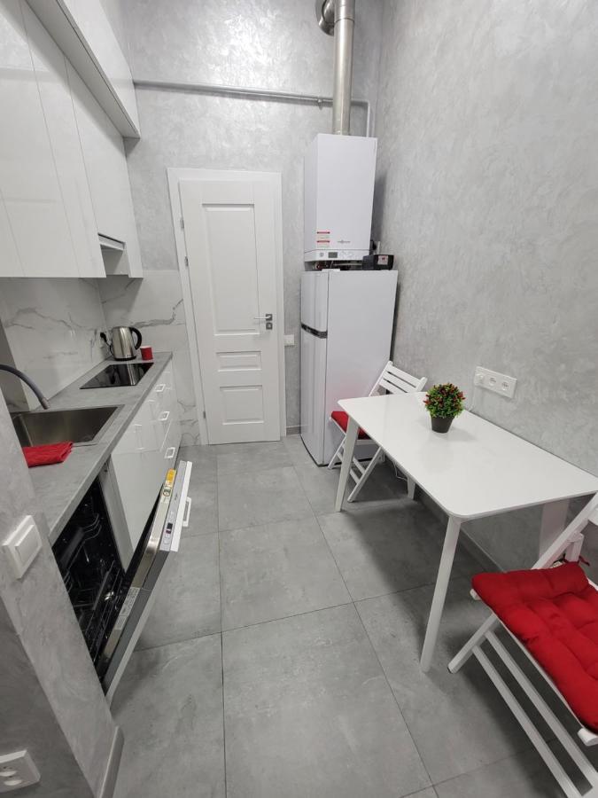 Warm & Cozy Apartment In The Heart Of Historical Leópolis Exterior foto