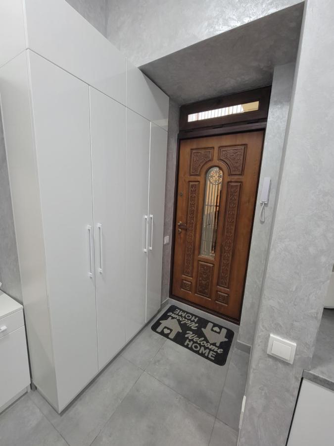Warm & Cozy Apartment In The Heart Of Historical Leópolis Exterior foto